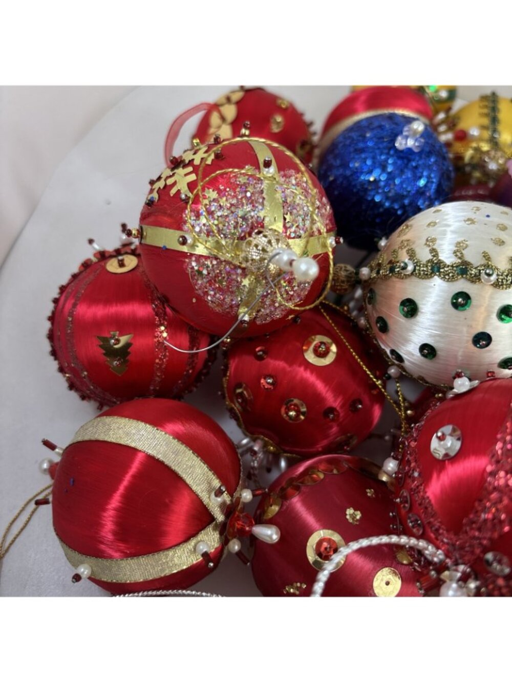 Vintage Christmas Satin Beaded Push Pin Ornaments Lot of 25 Handmade - Picture 2 of 7